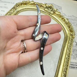 Vintage Contemporary Abstract Design Silver Tone Brooch Pin with Rhinestones
